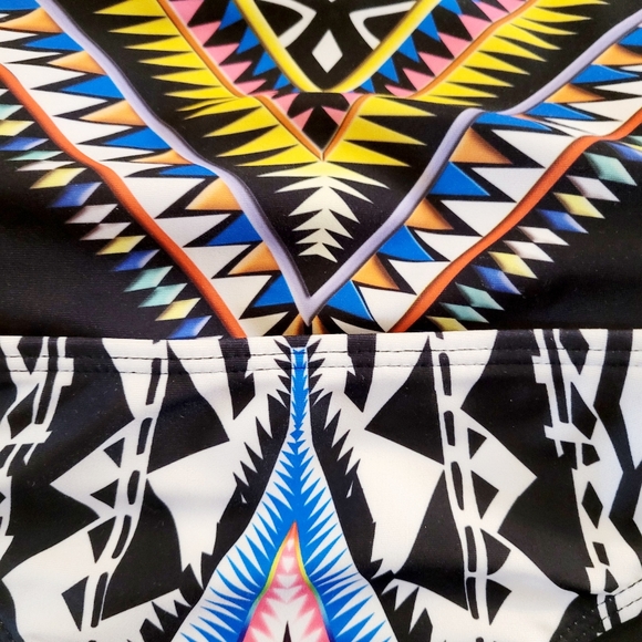 Bikini - Picture 3 of 6